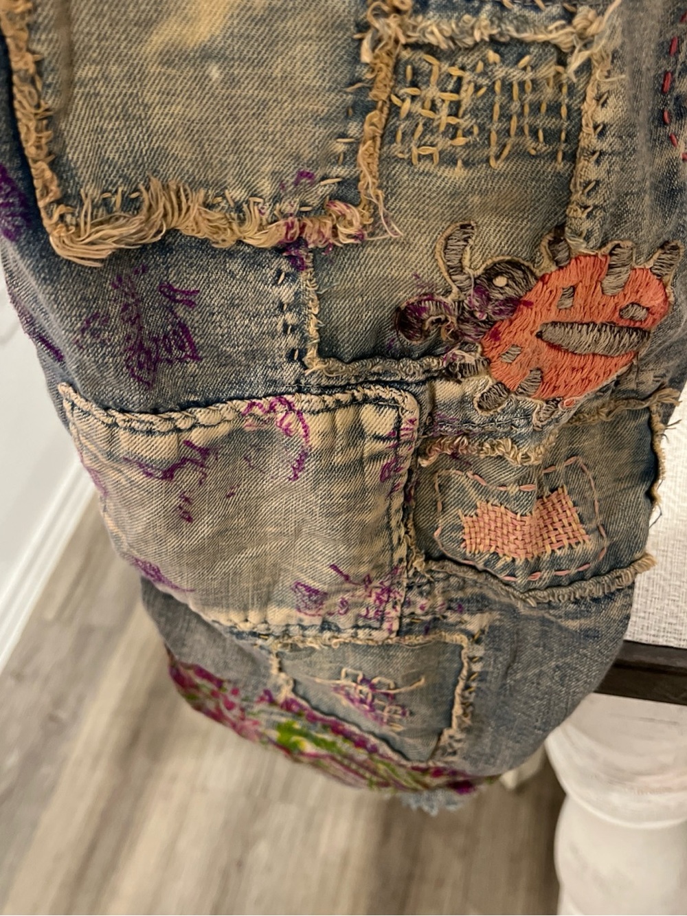 Magnolia Pearl Gray Denim Wide-Leg Jeans with Pink & Orange Embroidery - Picture 14 of 15